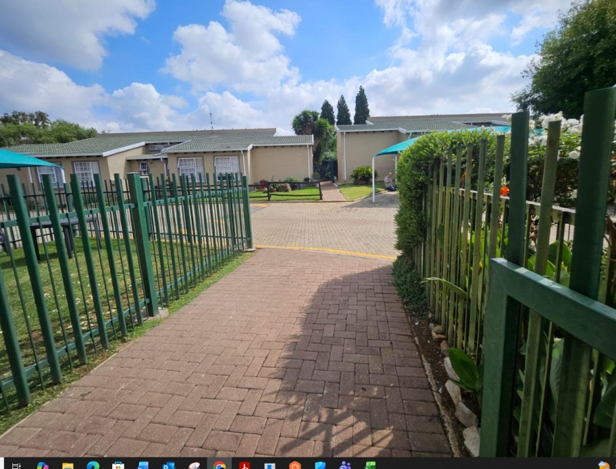 2 Bedroom Property for Sale in Meyersdal Gauteng