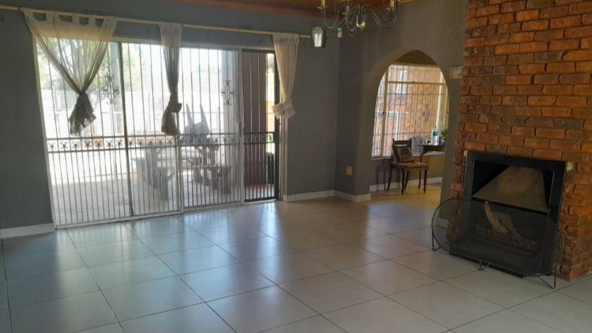 3 Bedroom Property for Sale in Brackenhurst Gauteng