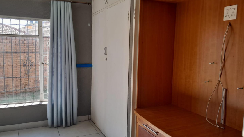 3 Bedroom Property for Sale in Brackenhurst Gauteng