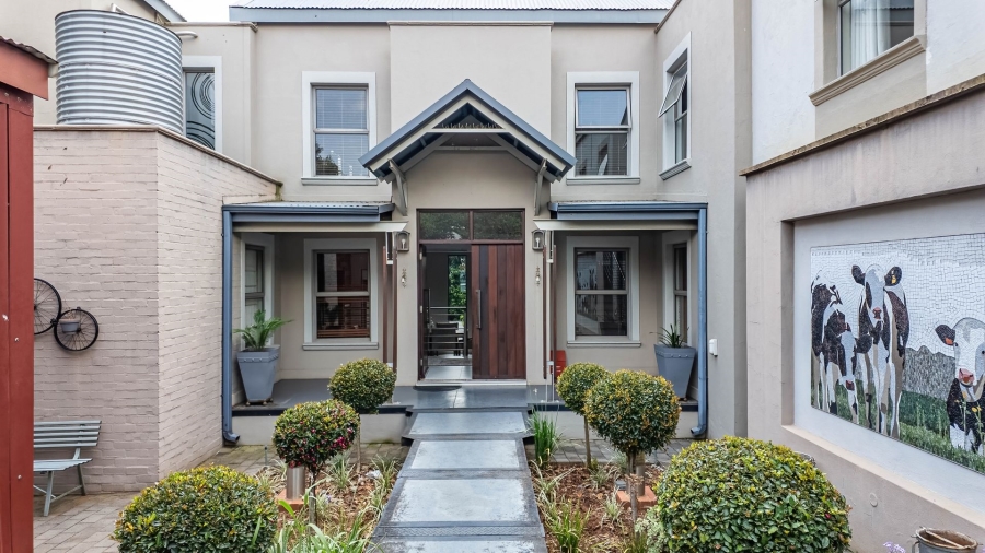 4 Bedroom Property for Sale in Southdowns Estate Gauteng