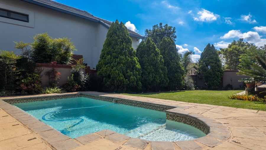 4 Bedroom Property for Sale in Rietvlei Heights Country Estate Gauteng