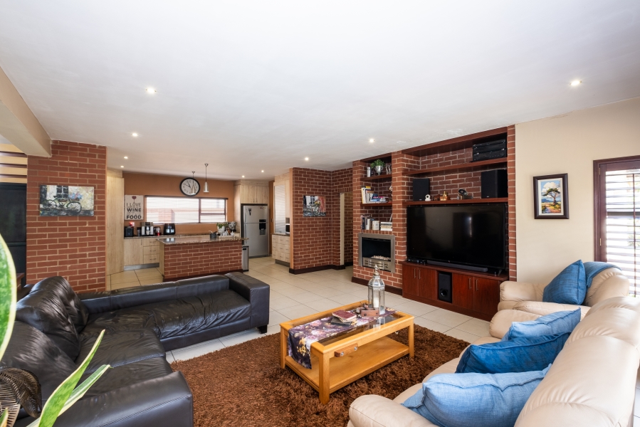 4 Bedroom Property for Sale in Rietvlei Heights Country Estate Gauteng