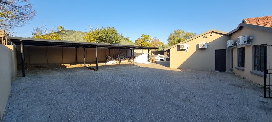 To Let commercial Property for Rent in Eldoraigne Gauteng