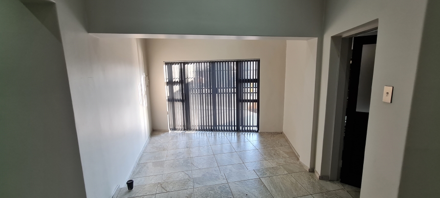 To Let commercial Property for Rent in Eldoraigne Gauteng