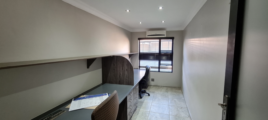 To Let commercial Property for Rent in Eldoraigne Gauteng