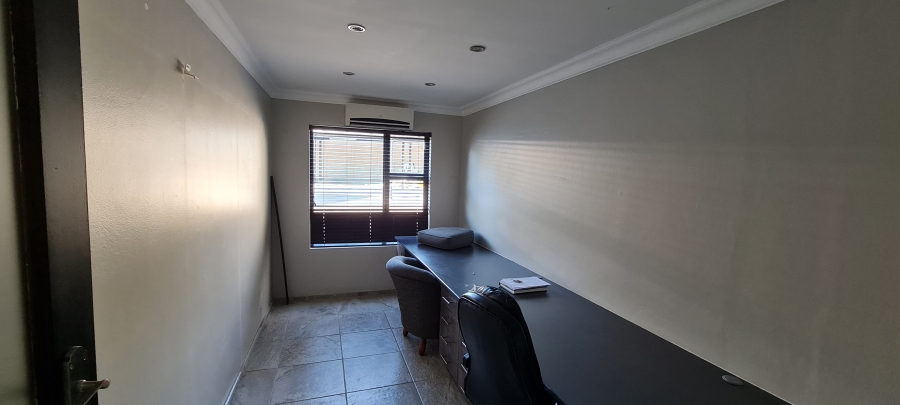 To Let commercial Property for Rent in Eldoraigne Gauteng
