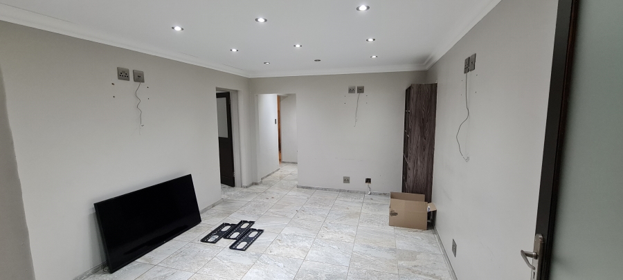 To Let commercial Property for Rent in Eldoraigne Gauteng