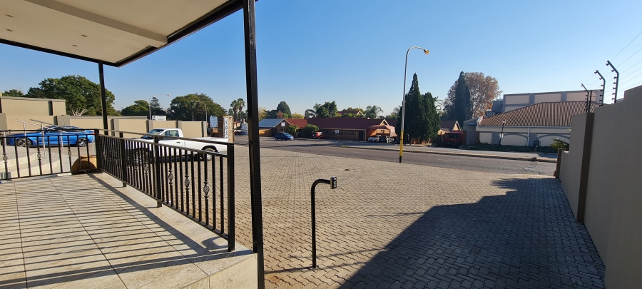 To Let commercial Property for Rent in Eldoraigne Gauteng