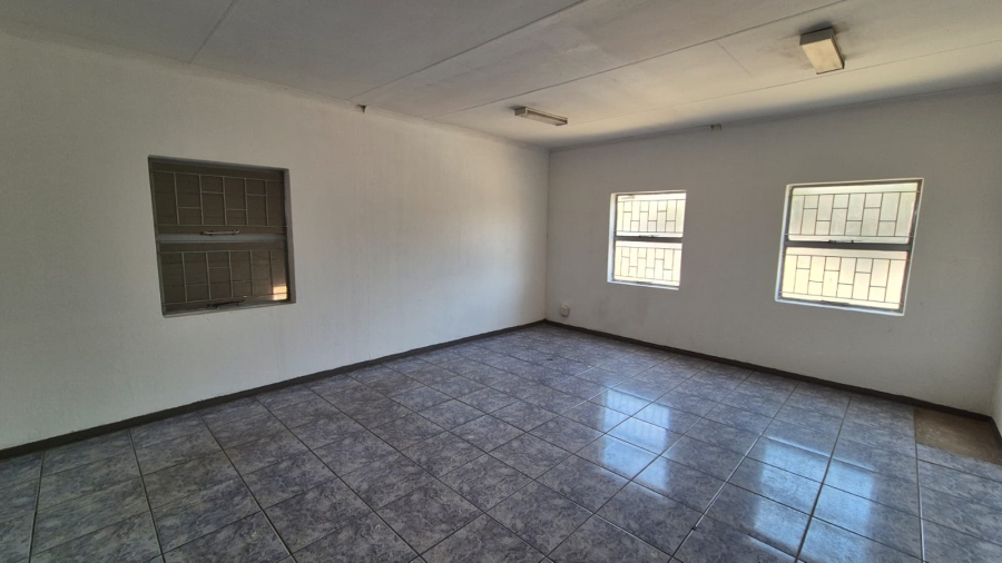 To Let commercial Property for Rent in Silvertondale Gauteng