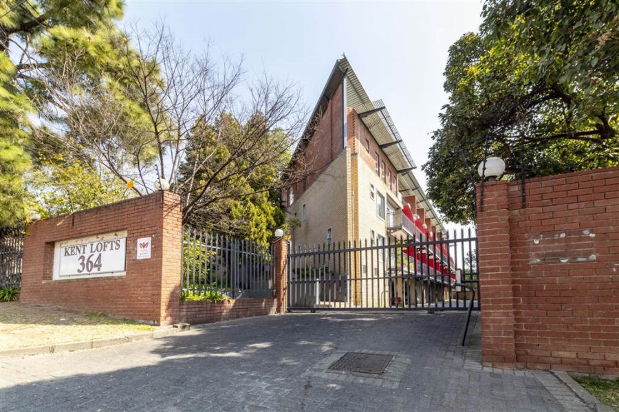 1 Bedroom Property for Sale in Ferndale Gauteng