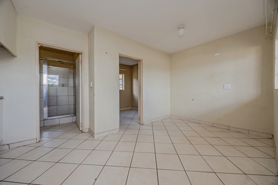 1 Bedroom Property for Sale in Randfontein Central Gauteng