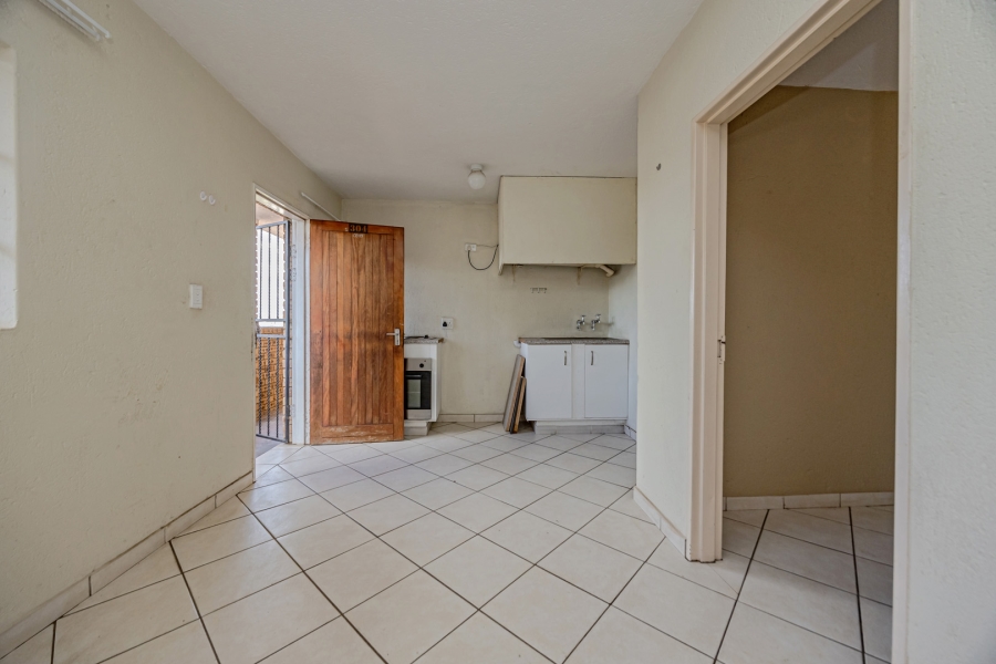 1 Bedroom Property for Sale in Randfontein Central Gauteng