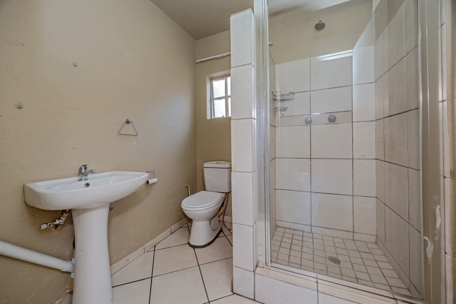 1 Bedroom Property for Sale in Randfontein Central Gauteng