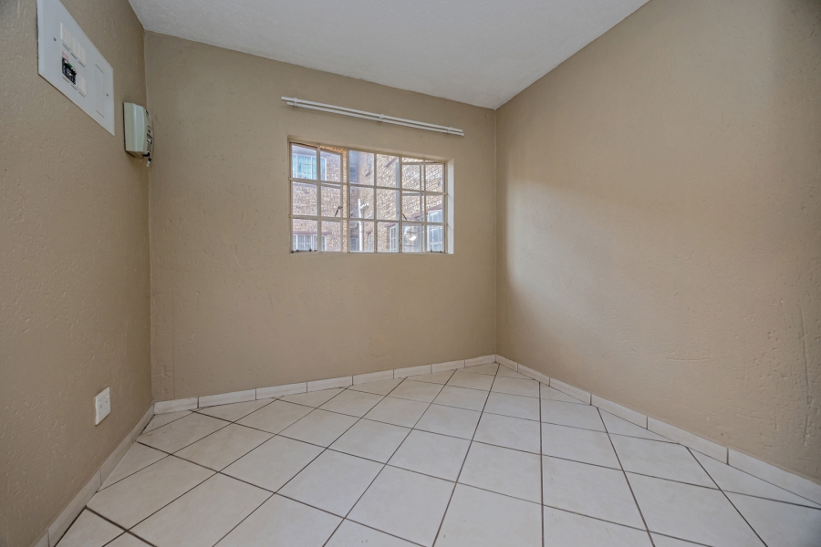 1 Bedroom Property for Sale in Randfontein Central Gauteng