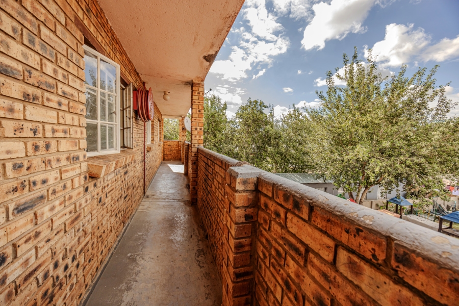 1 Bedroom Property for Sale in Randfontein Central Gauteng