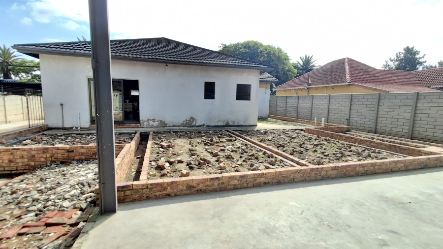 3 Bedroom Property for Sale in Selection Park Gauteng