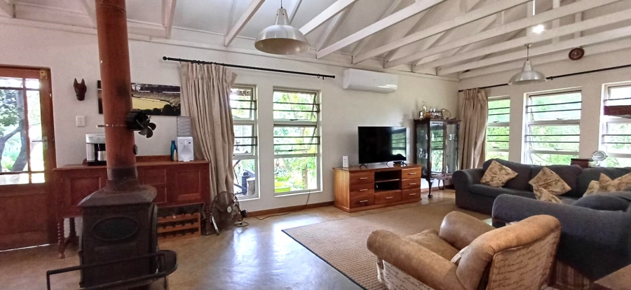 5 Bedroom Property for Sale in Bashewa A H Gauteng