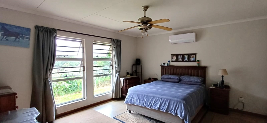 5 Bedroom Property for Sale in Bashewa A H Gauteng