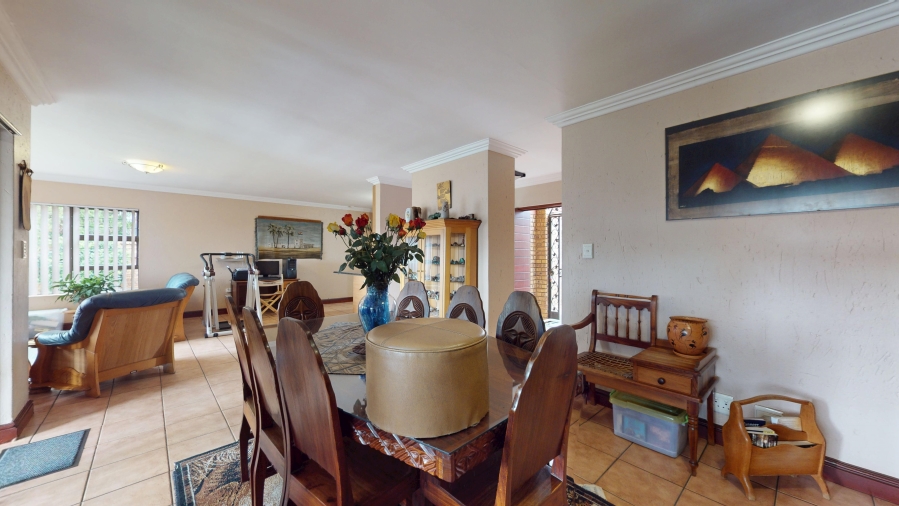 3 Bedroom Property for Sale in Dayanglen Gauteng