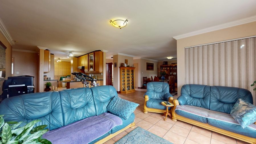 3 Bedroom Property for Sale in Dayanglen Gauteng