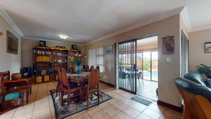 3 Bedroom Property for Sale in Dayanglen Gauteng