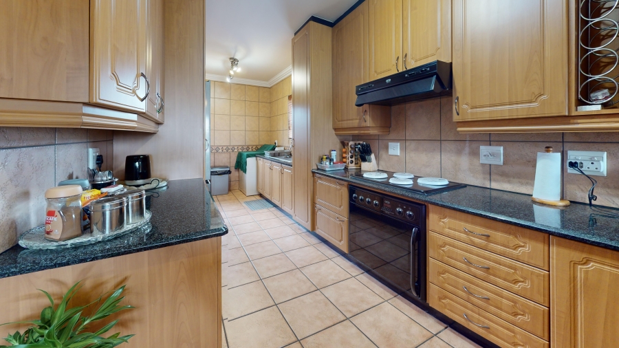 3 Bedroom Property for Sale in Dayanglen Gauteng