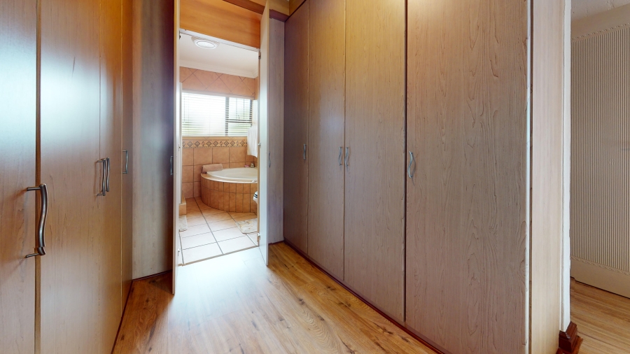 3 Bedroom Property for Sale in Dayanglen Gauteng