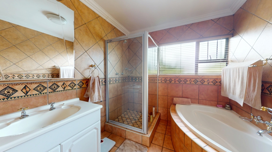 3 Bedroom Property for Sale in Dayanglen Gauteng