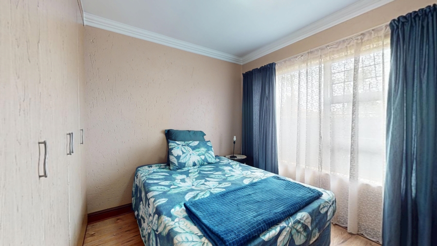 3 Bedroom Property for Sale in Dayanglen Gauteng