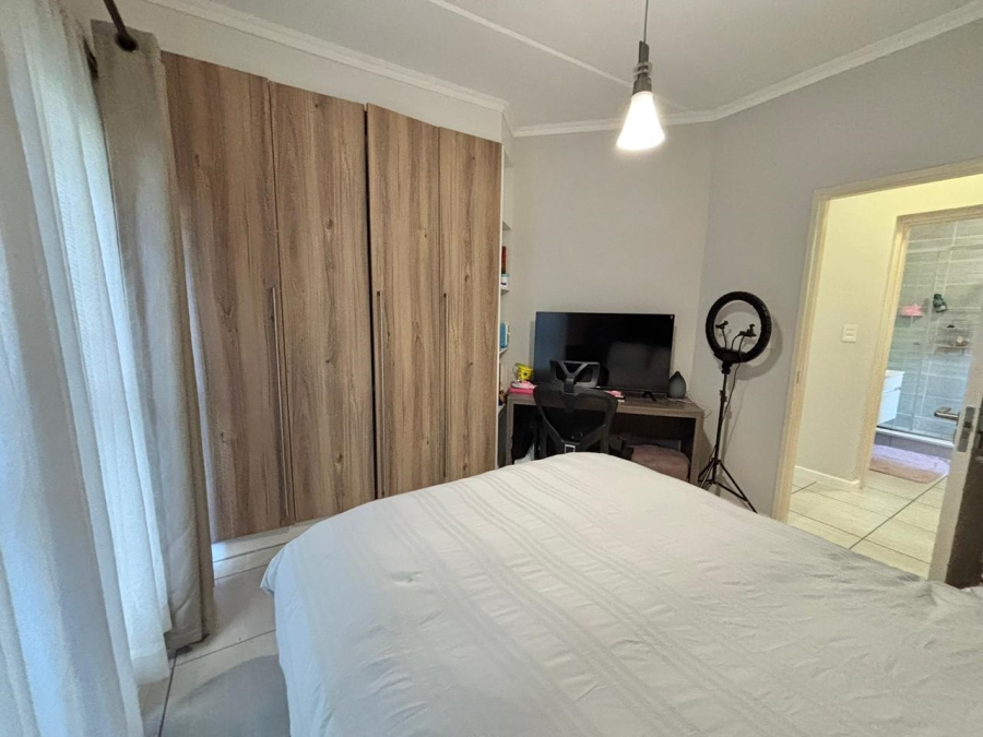 To Let 3 Bedroom Property for Rent in Waterfall Gauteng