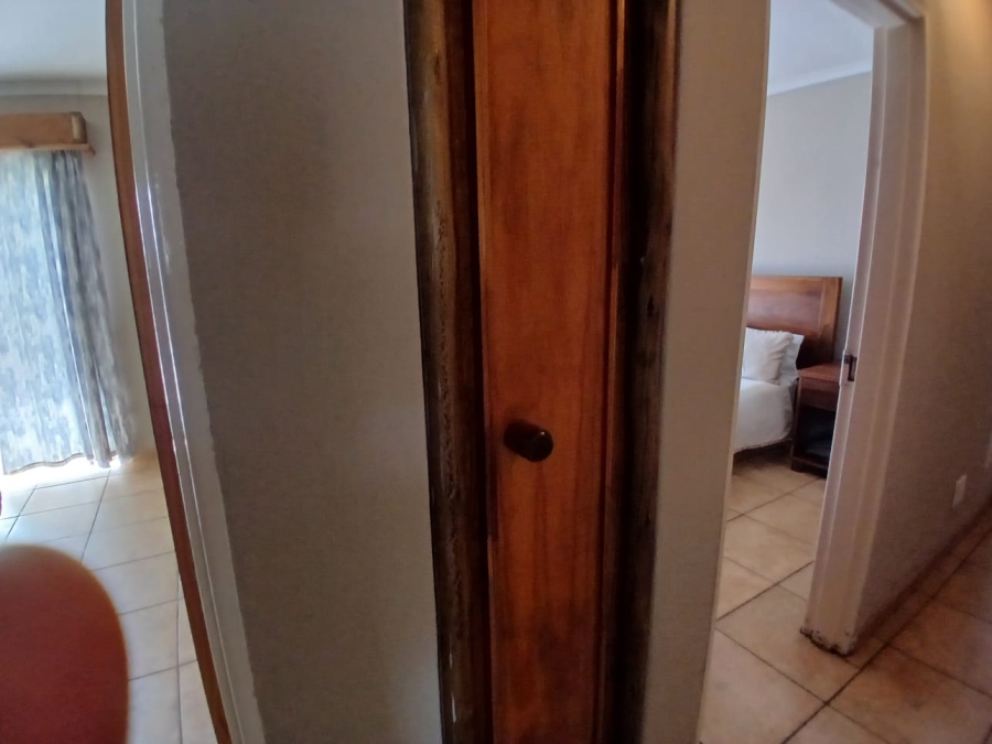 6 Bedroom Property for Sale in Selcourt Gauteng