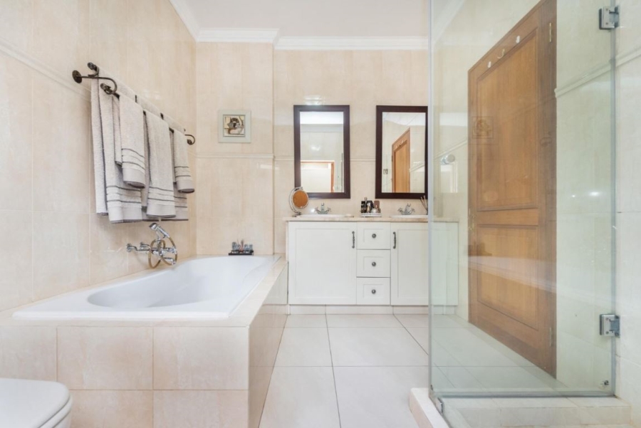 3 Bedroom Property for Sale in Marais Steyn Park Gauteng