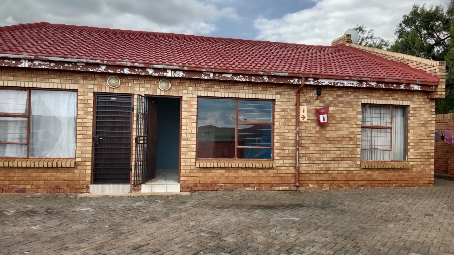 1 Bedroom Property for Sale in Vosloorus Ext 16 Gauteng