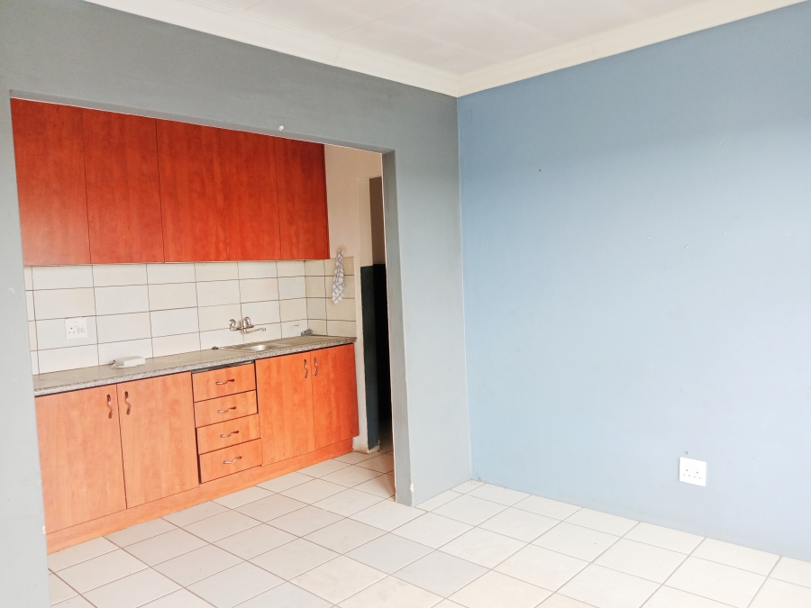 1 Bedroom Property for Sale in Vosloorus Ext 16 Gauteng