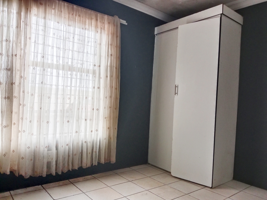 1 Bedroom Property for Sale in Vosloorus Ext 16 Gauteng
