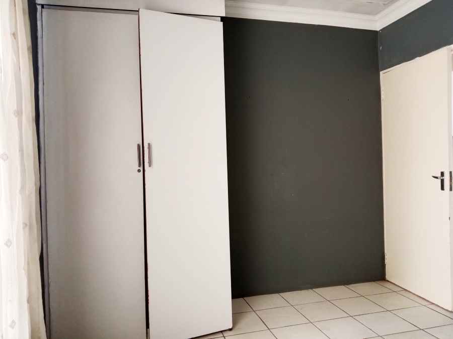 1 Bedroom Property for Sale in Vosloorus Ext 16 Gauteng