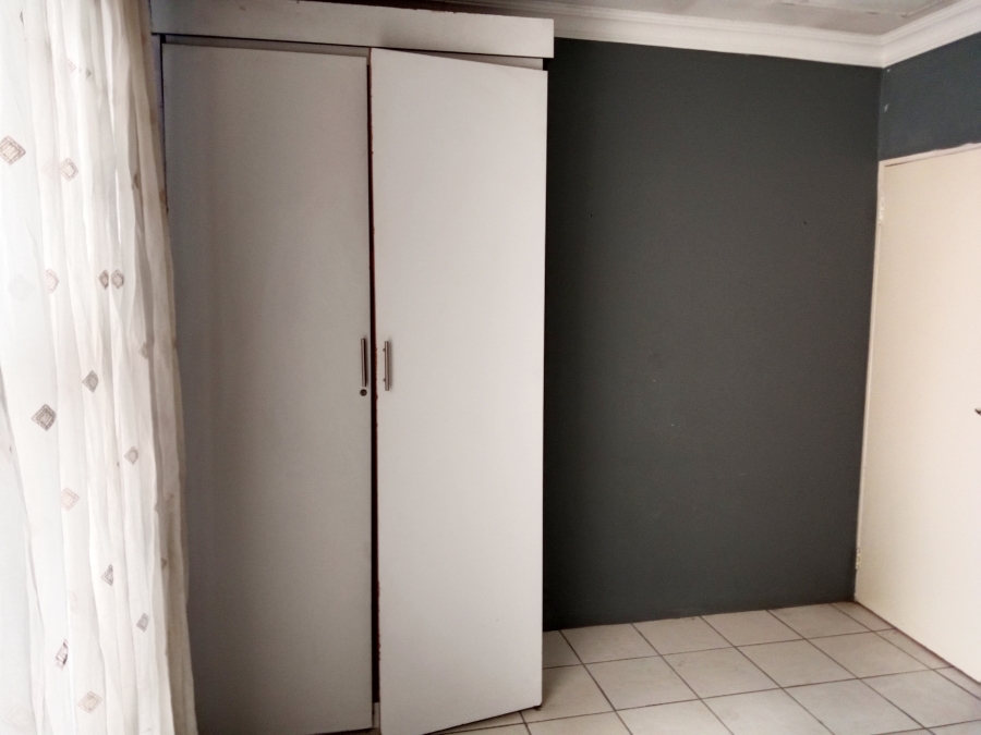 1 Bedroom Property for Sale in Vosloorus Ext 16 Gauteng