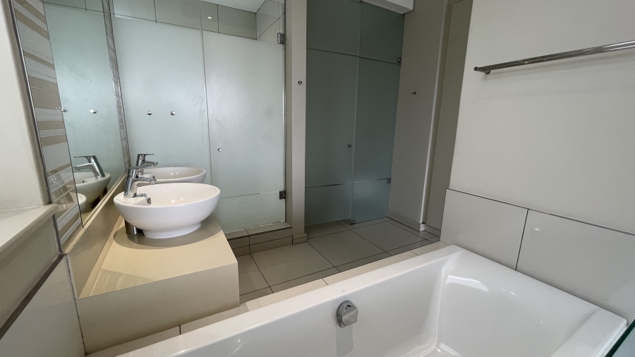 To Let 2 Bedroom Property for Rent in Rosebank Gauteng