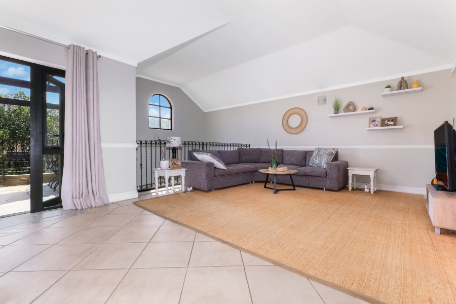 To Let 3 Bedroom Property for Rent in Lonehill Gauteng