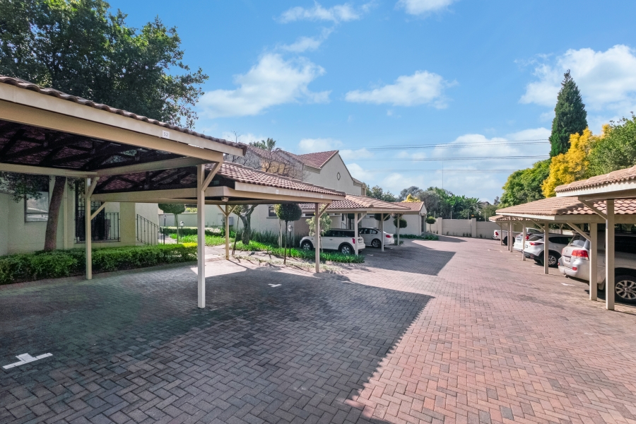 To Let 3 Bedroom Property for Rent in Lonehill Gauteng
