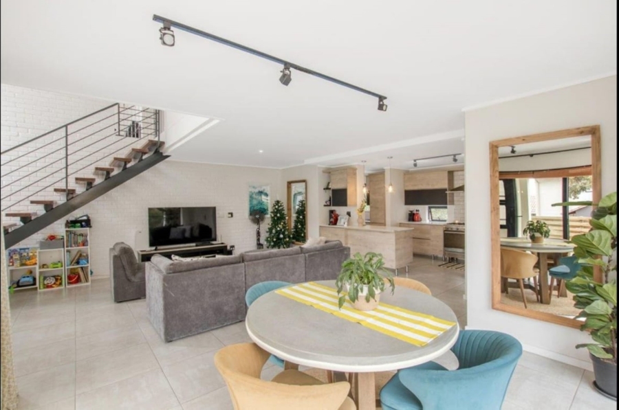 3 Bedroom Property for Sale in Amorosa Gauteng