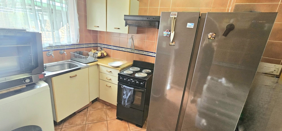 2 Bedroom Property for Sale in Garsfontein Gauteng