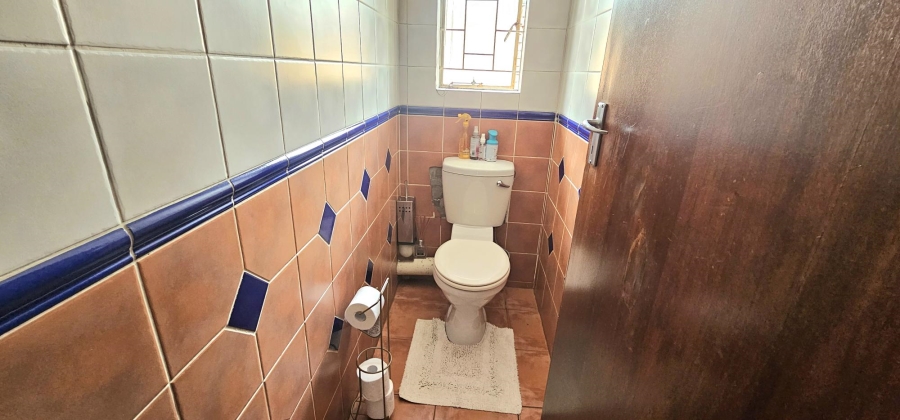 2 Bedroom Property for Sale in Garsfontein Gauteng