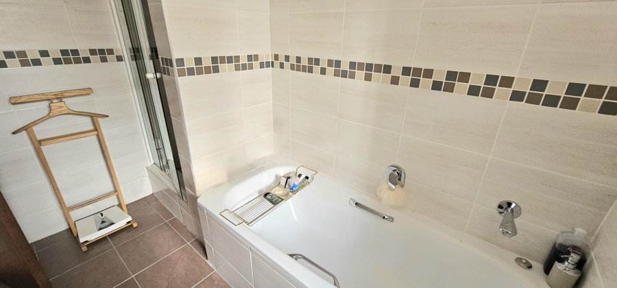 2 Bedroom Property for Sale in Garsfontein Gauteng