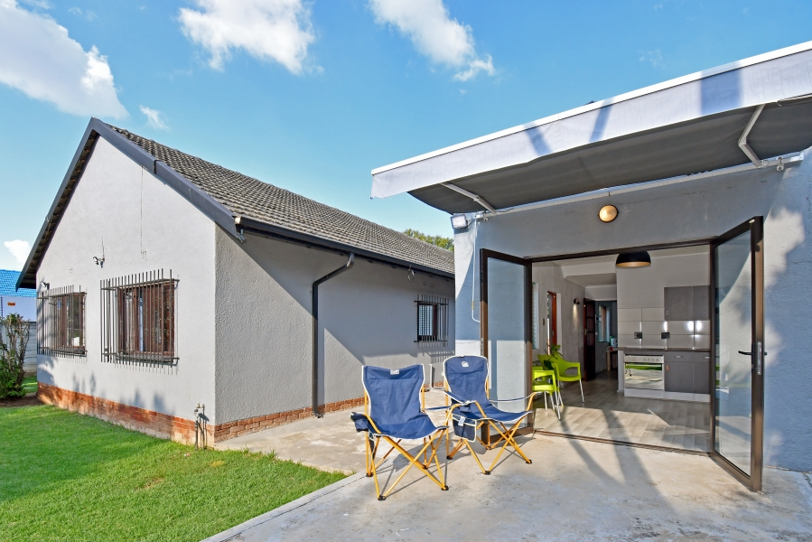 3 Bedroom Property for Sale in Berario Gauteng