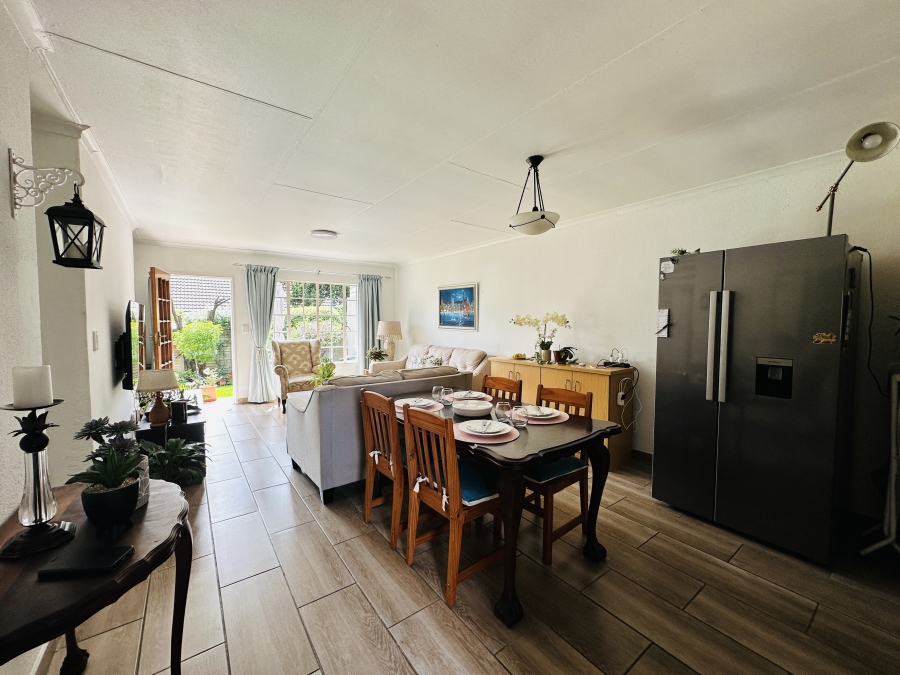 2 Bedroom Property for Sale in Albertsdal Gauteng