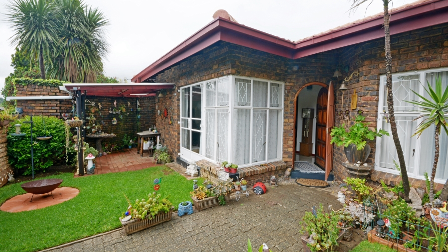 2 Bedroom Property for Sale in Edleen Gauteng