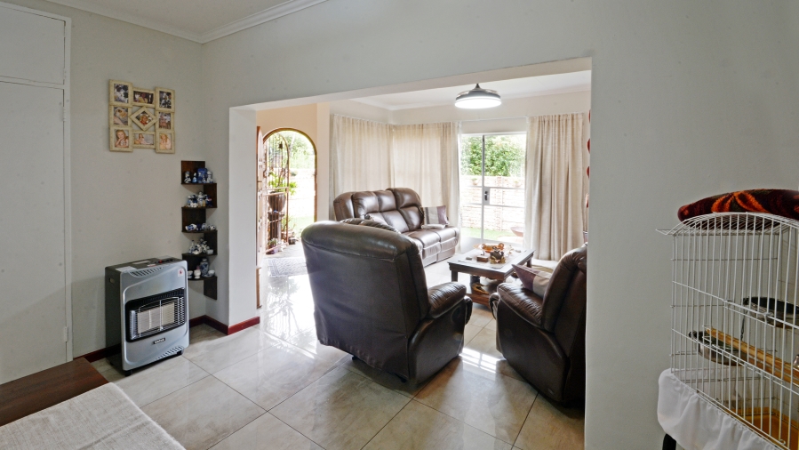 2 Bedroom Property for Sale in Edleen Gauteng