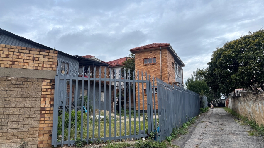 5 Bedroom Property for Sale in Townsview Gauteng