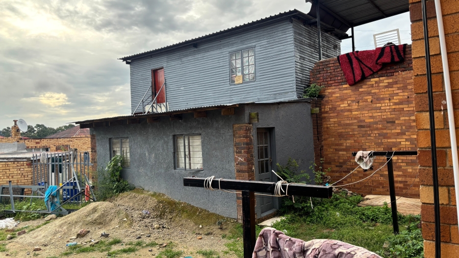 5 Bedroom Property for Sale in Townsview Gauteng